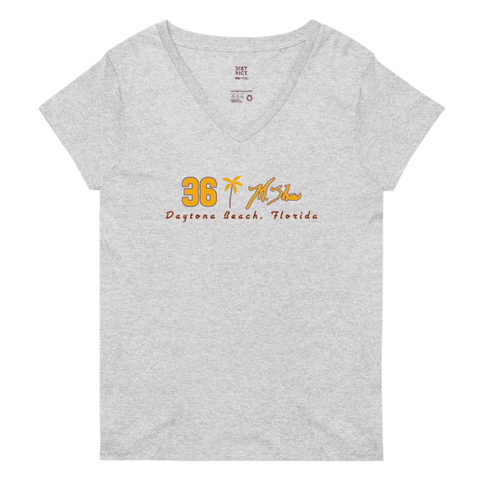 Mar’kai Shaw | Mural & Patch V-neck T-shirt - Clutch -